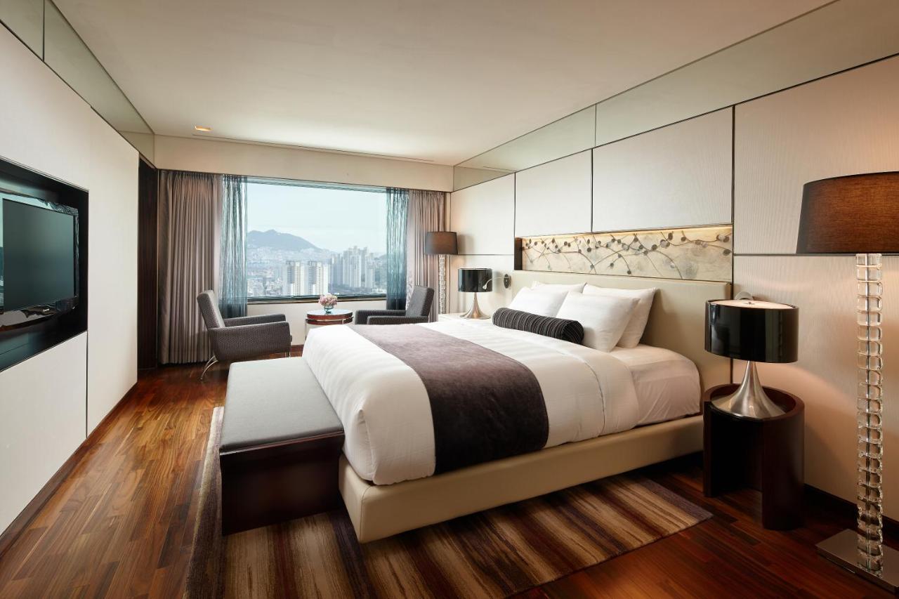 Lotte Hotel Busan Bagian luar foto